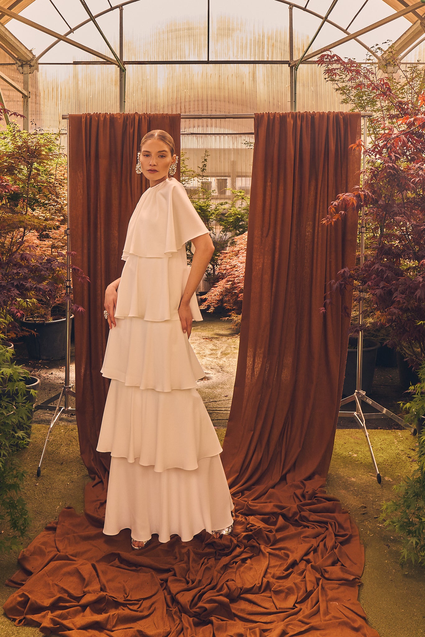 VESTIDO ADELINE CON CAPELINA