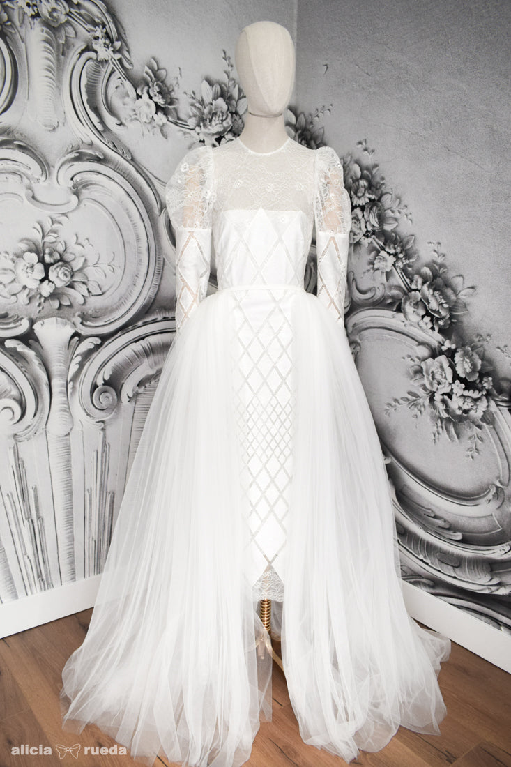 OVERSKIRT VIOLET