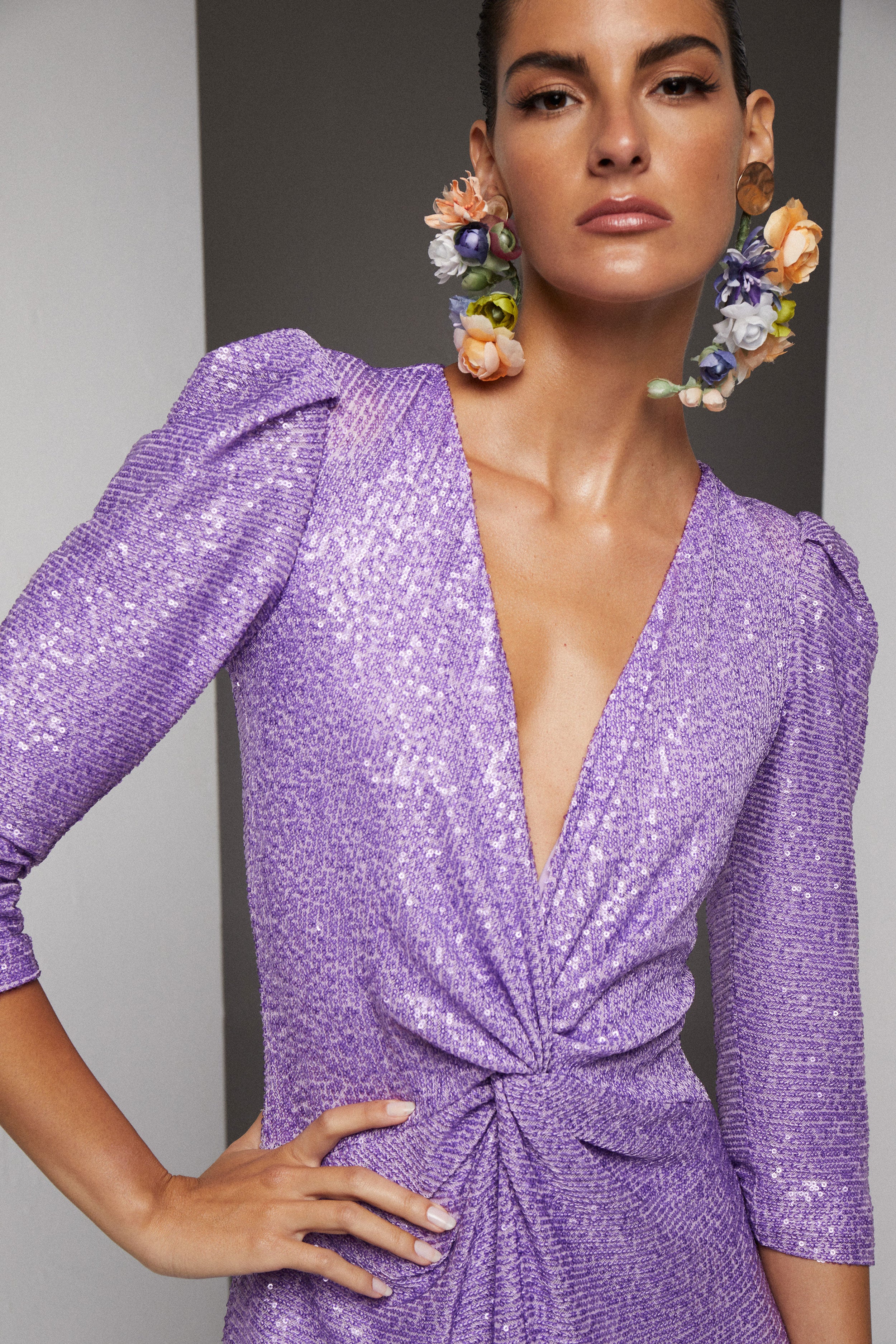 VESTIDO NUDO CON LENTEJUELAS