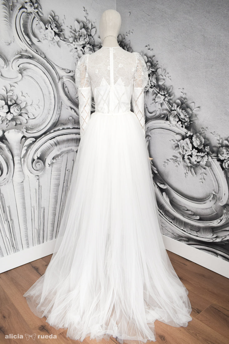 OVERSKIRT VIOLET